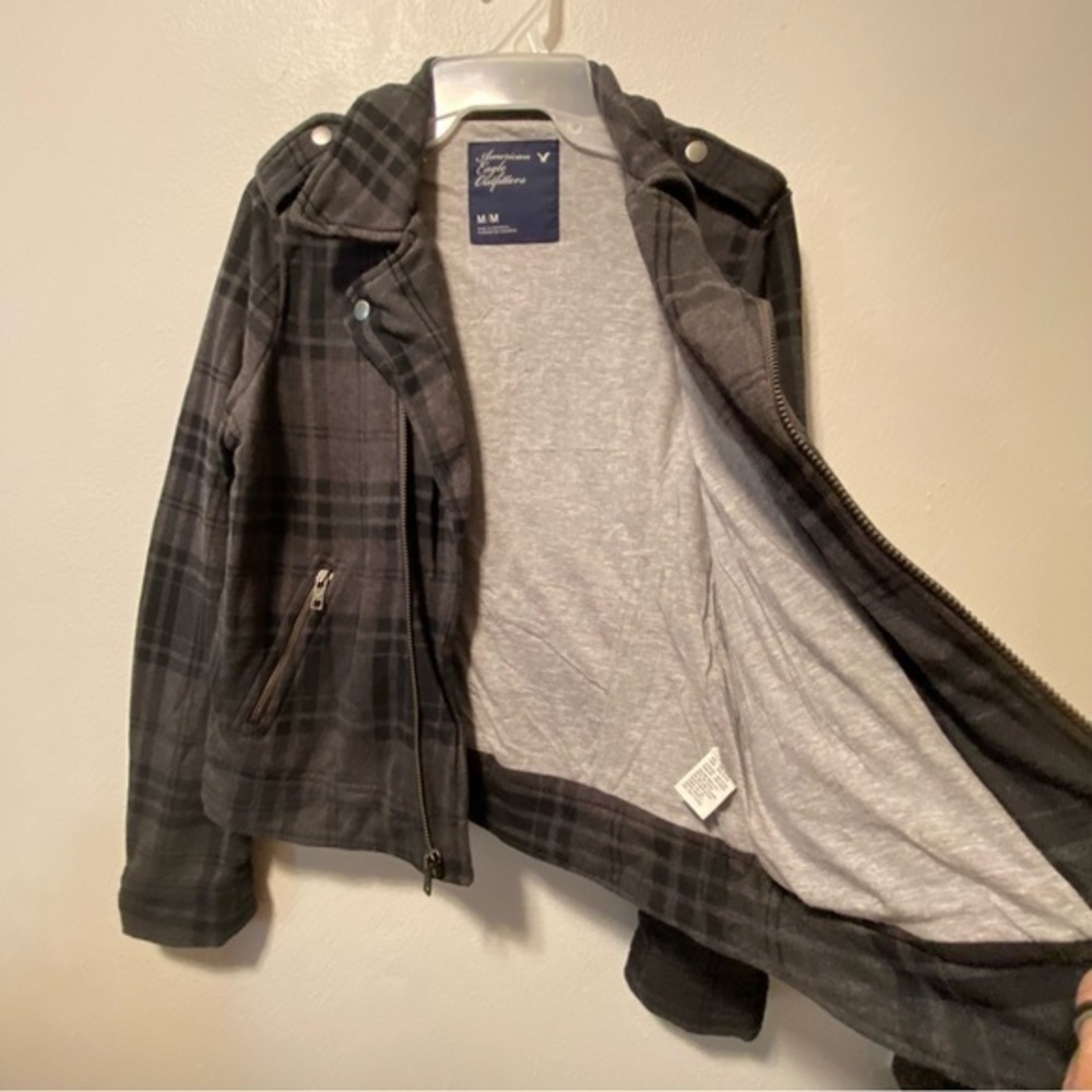 American Eagle Coat Women’s Size Medium Full Zip Pockets Sleeves Zip - Picture 8 of 13